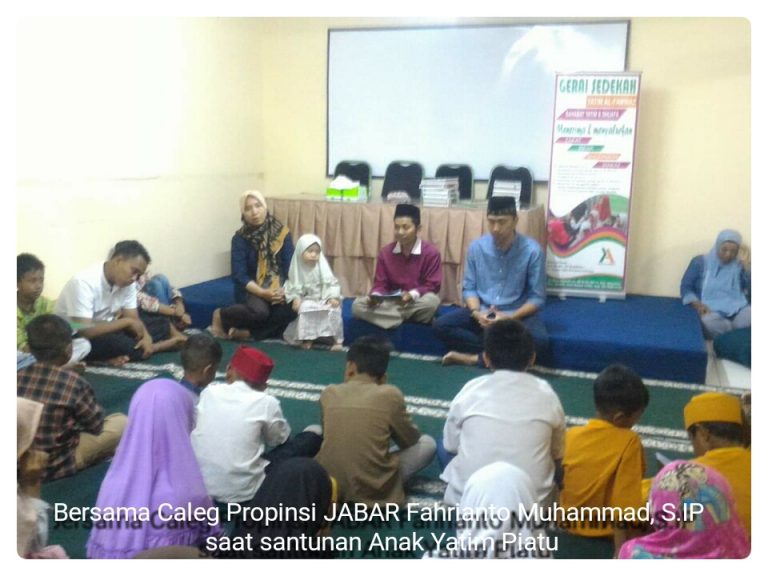 Caleg DPRD Propinsi Jawa Barat  VIII ( Kota Bekasi & Kota Depok ) Fahrianto Muhammad, S.IP  dan Caleg Kota Bekasi IV Jatiasih & Jatisampurna Reni Merdiani,SE Hadiri Doa dan Istighosah di Yayasan Yatim Alfawwaz Indonesia