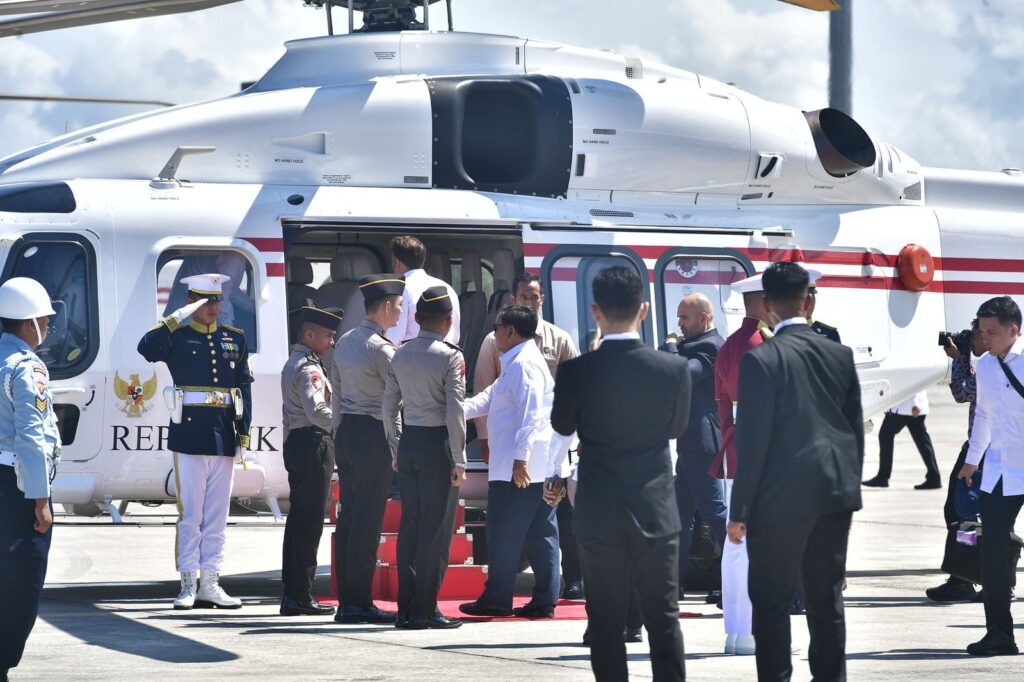 Helikopter AW 189 Polri Melaksanakan Pelayanan Penerbangan Kepresidenan untuk Presiden RI dan Presiden Perancis dengan Sukses Helikopter AW 189 Polri Melaksanakan Pelayanan Penerbangan Kepresidenan untuk Presiden RI dan Presiden Perancis dengan Sukses