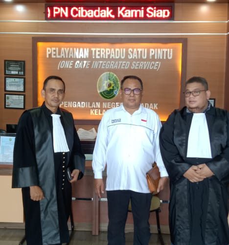 Viral! Trio Advokat “SAT” dari PERADMI Makin Diperhitungkan, Selalu Berhasil memberikan hasil Terbaik kepada Klien di Pengadilan Viral! Trio Advokat “SAT” dari PERADMI Makin Diperhitungkan, Selalu Berhasil memberikan hasil Terbaik kepada Klien di Pengadilan
