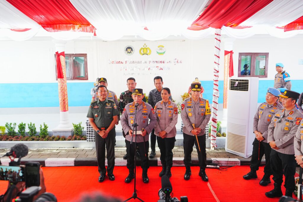Kapolri Resmikan SPPG Polres Jembrana, Komitmen Sukseskan Program MBG Kapolri Resmikan SPPG Polres Jembrana, Komitmen Sukseskan Program MBG
