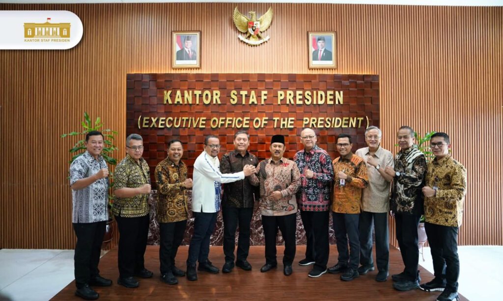 Kepala Staf Kepresidenan Letjen TNI (Purn) AM Putranto Terima Kunjungan dari Menteri PPN/Kepala Bappenas Kepala Staf Kepresidenan Letjen TNI (Purn) AM Putranto Terima Kunjungan dari Menteri PPN/Kepala Bappenas