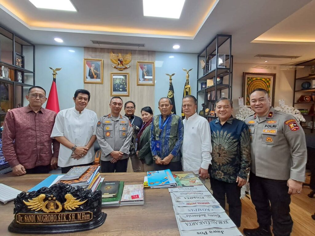 Kapolri Harapkan PWI Segera Bersatu Kapolri Harapkan PWI Segera Bersatu