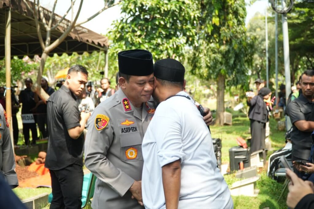 Ayah Affan: Tindak yang Berbuat Aja, Tak Semua Polisi Harus Jadi Korban Ayah Affan: Tindak yang Berbuat Aja, Tak Semua Polisi Harus Jadi Korban