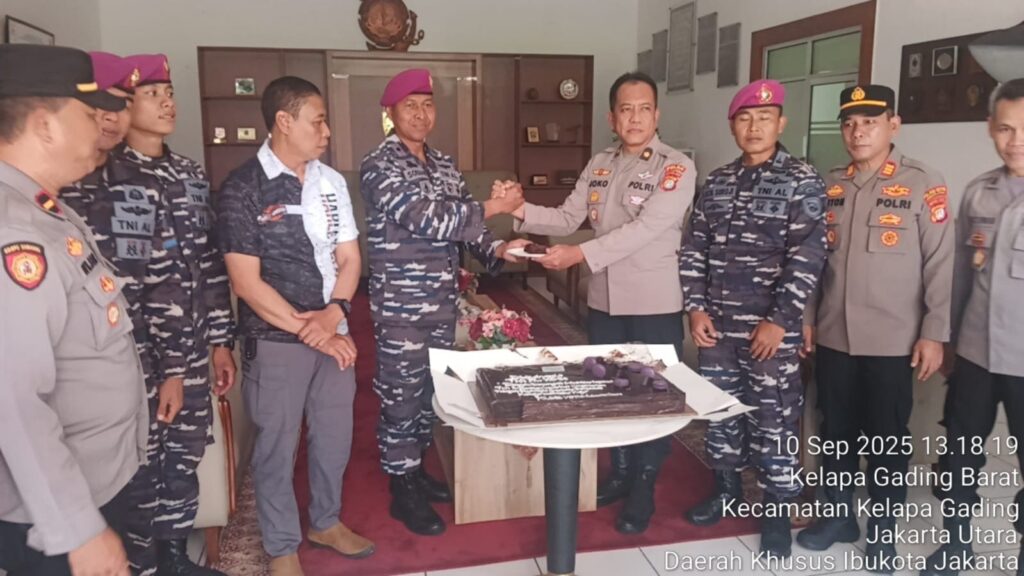 PJU Polres Metro Jakarta Utara Sambangi Yon Marharlan III, Ucapkan Selamat HUT TNI AL ke-80 PJU Polres Metro Jakarta Utara Sambangi Yon Marharlan III, Ucapkan Selamat HUT TNI AL ke-80