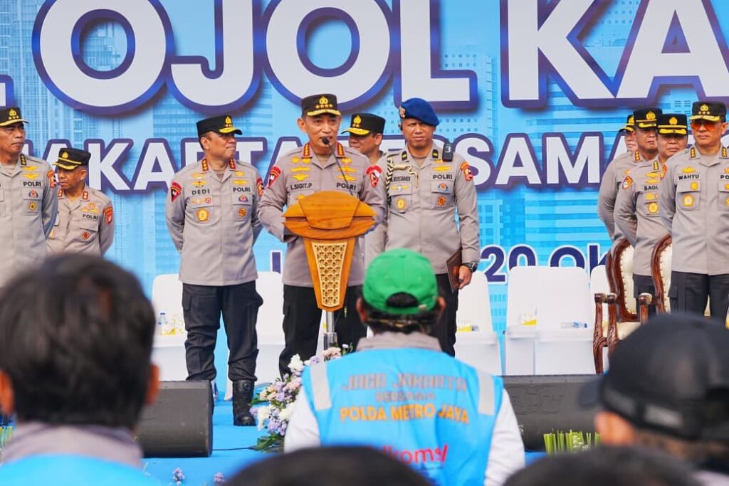 Hadiri Apel Ojol Kamtibmas, Kapolri Ajak Bersinergi Jaga Kamtibmas Hadiri Apel Ojol Kamtibmas, Kapolri Ajak Bersinergi Jaga Kamtibmas