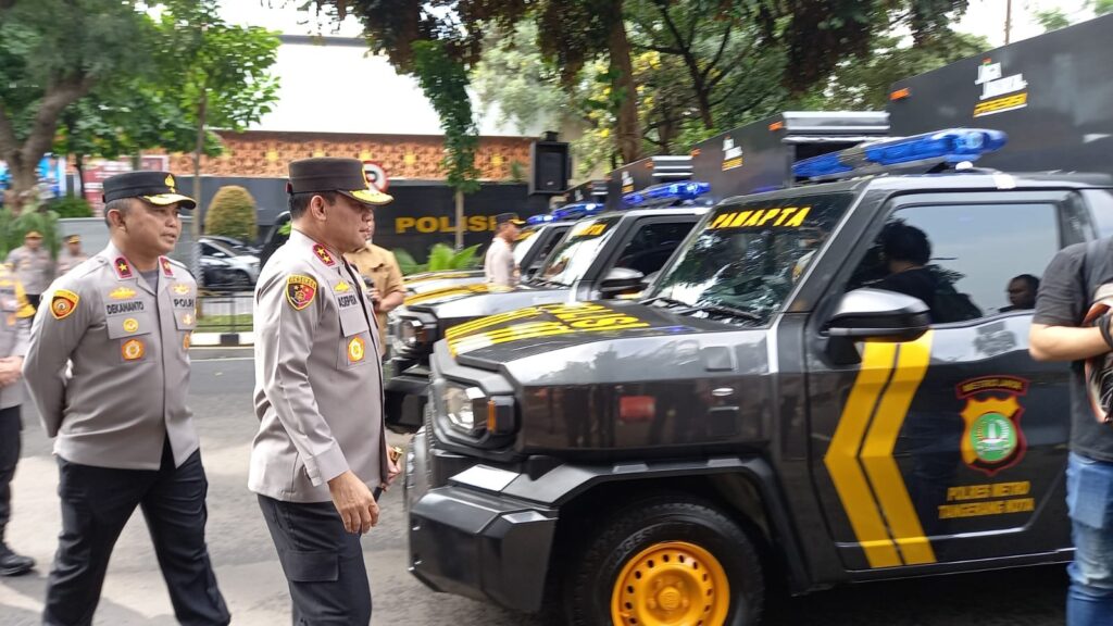 Kapolda Metro Jaya Tekankan Polisi Harus Siap Melayani Masyarakat dengan Cepat dan Humanis Kapolda Metro Jaya Tekankan Polisi Harus Siap Melayani Masyarakat dengan Cepat dan Humanis