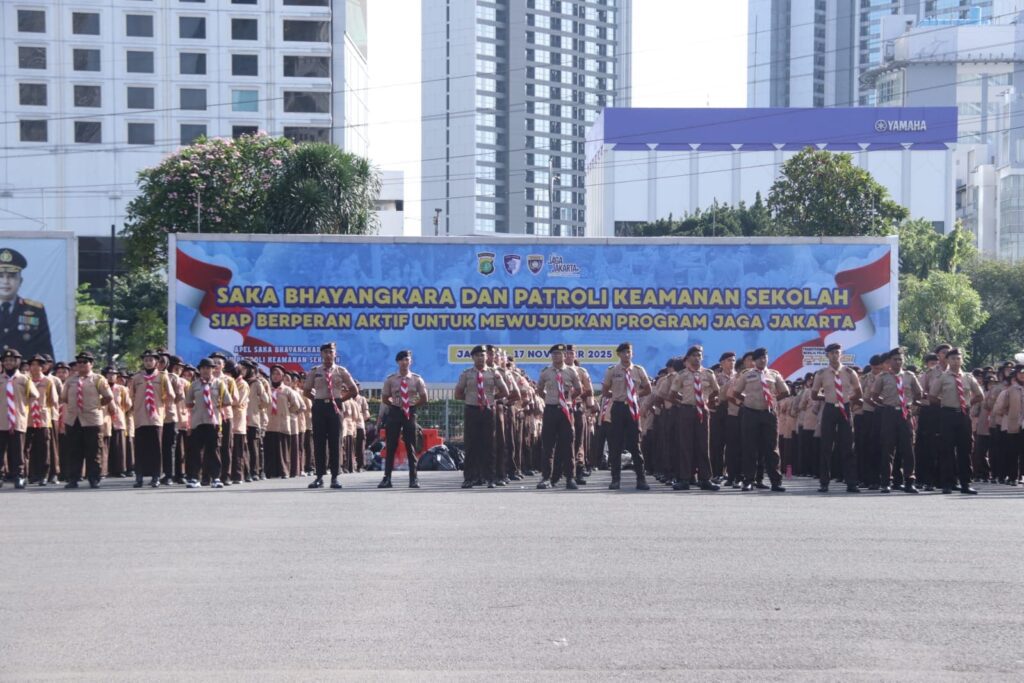 Kapolda Metro Jaya Pimpin Apel Saka Bhayangkara dan Patroli Keamanan Sekolah: Perkuat Peran Siswa Jaga Keamanan Lingkungan Sekolah Kapolda Metro Jaya Pimpin Apel Saka Bhayangkara dan Patroli Keamanan Sekolah: Perkuat Peran Siswa Jaga Keamanan Lingkungan Sekolah