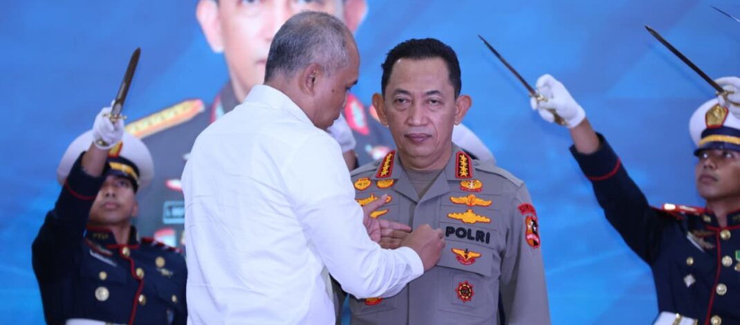 Kapolri Terima Adhi Bhakti Senapati, Jadi Motivasi Perkuat Sinergi Keamanan Siber