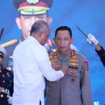 Kapolri Terima Adhi Bhakti Senapati, Jadi Motivasi Perkuat Sinergi Keamanan Siber