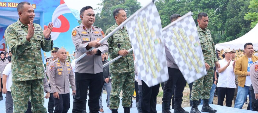 Polda Metro Jaya Panen Jagung Kelompok Tani Binaan di Cisauk