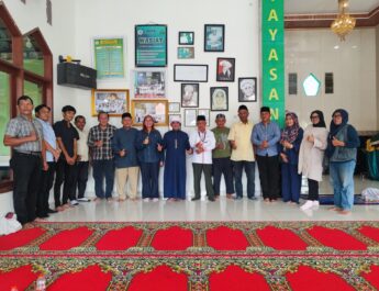Ketuk Pintu Langit, Puluhan Rekan Profesi di Medan Doakan Rombongan Jurnalis Yang Hilang Saat Liputan Erupsi GAK